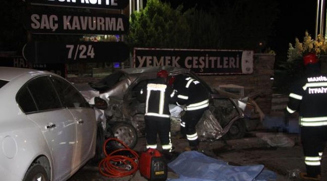 Manisa'da facia: 4 ölü, 2 ağır yaralı