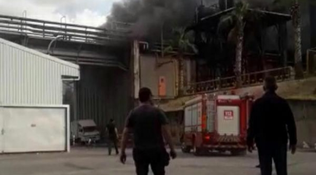Manisa'da plastik fabrikasındaki yangın korkuttu