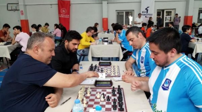 Manisa'da satrancın şampiyonu Yunusemre Belediyespor oldu