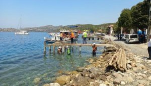 Marmaris'te kaçak iskelelerin yıkımına başlandı