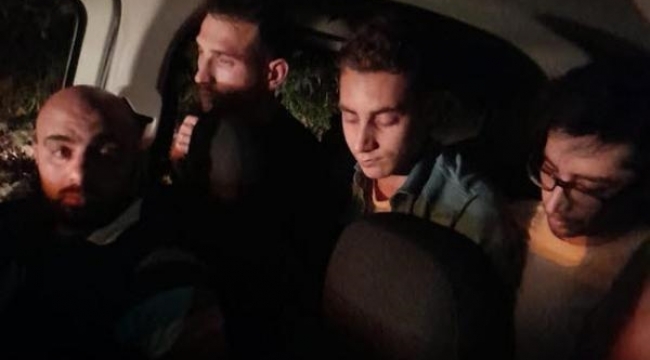 Marmaris'te kamyonetten 10 kaçak göçmen çıktı