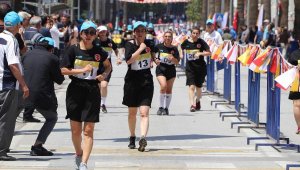 Postacılar Dereceye Girebilmek İçin Yürüyüş Yarışmasında Ter Döktü