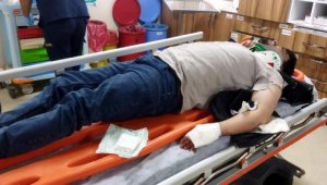 Refüje ve 6 araca çarpan otomobil 117 metre sürüklendi