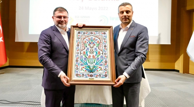 SGK İl Müdürü Kurt, MÜSİAD İzmir'in 'Dost Meclisi'ne katıldı