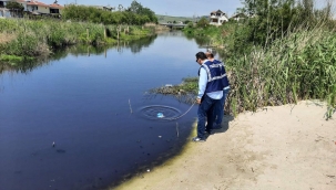 Siyaha Dönüşerek Marmara Denizi'ne Akan Kınıklı Deresi'nde İnceleme Başlatıldı
