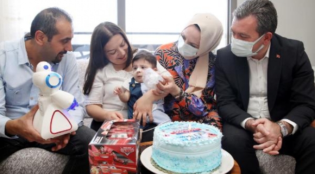 SMA hastası çocuğun yardım kutusunu çaldılar