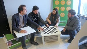 Tasarımlar iyiliğe dönüştü! Elde edilecek gelir eğitime