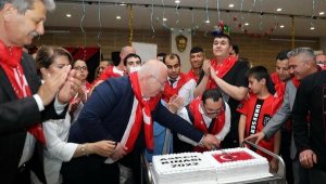 Temsili askerlik yapacak engelli gençlerin kınası yakıldı