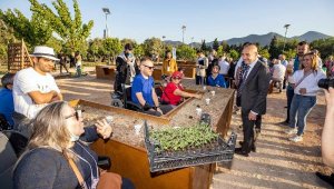 Türkiye'nin ilk hortikültürel Terapi Bahçesi İzmir'de açıldı