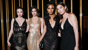 Yıldızlar kostüm partisinde