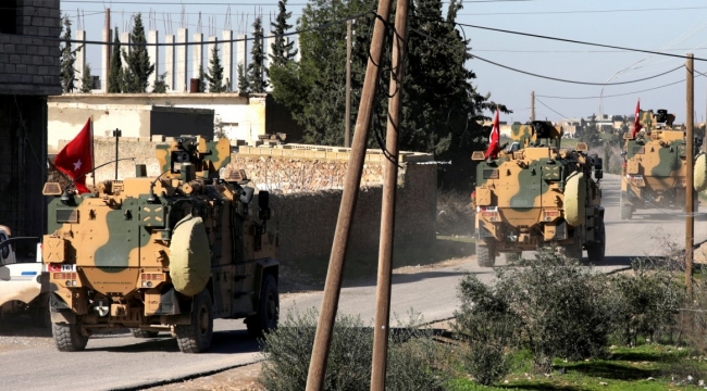 ABD: Türkiye'yi Suriye'ye operasyondan bir türlü vazgeçiremiyoruz