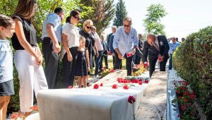 Ahmet Piriştina, ölümünün 18'inci yıl dönümünde mezarı başında anıldı