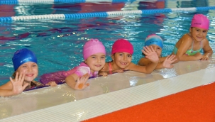 Aliağa Gençlik Merkezi'nde yaz dönemi yüzme kursları başlıyor