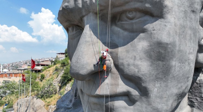 Atatürk Maskı'na dağcılarla özel bakım