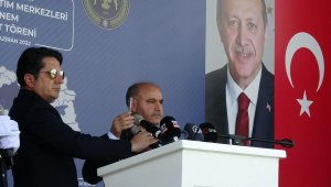 Bakan Soylu kazada ölen polis adayının kardeşi için taziyede bulundu