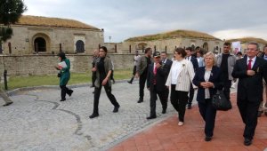 Bakan Yanık, Hamidiye Tabyaları'da oluşturulan 'Çocuk Hakları Sokağı'nı açtı