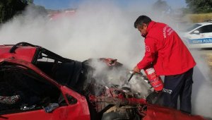 Balıkesir'de otomobil takla attı: 1 ölü, 1 yaralı