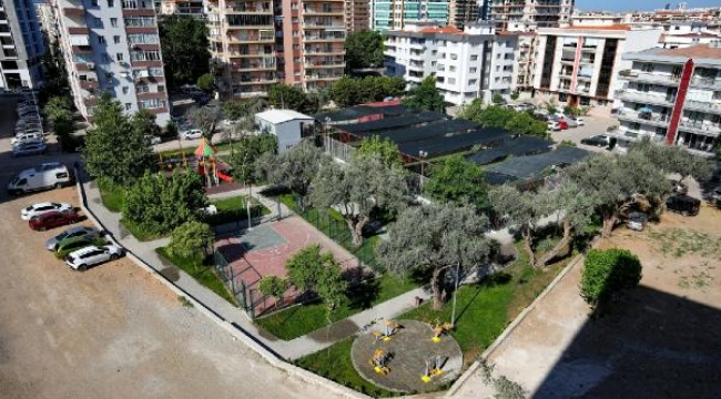 Bayraklı'da yenilenen Köy Enstitüleri Parkı hizmete açıldı