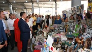 Biga Alışveriş ve Kültür Festivali, pazaryerinde başladı