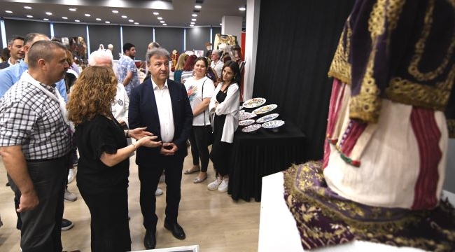 Bornova'da Halk Dansları Festivali ile kültürel değerlere hizmet