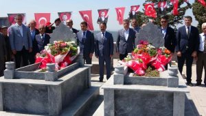 Ece Bey, Gelibolu'da mezarı başında anıldı