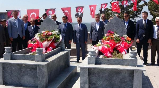 Ece Bey, Gelibolu'da mezarı başında anıldı