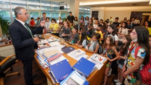 Gaziemir Belediyesi'nin çocuk meclisinde okul sorunu ele alındı