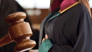 İzmir'de avukatlara gözaltı