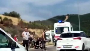 İzmir'de çevreyolunda motor refüje çarptı: 1 ölü
