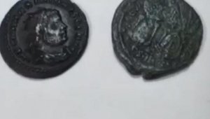 İzmir'de Roma dönemine ait 61 sikke ele geçirildi