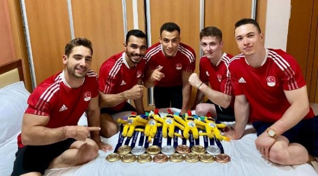 İzmirli cimnastikçilerden madalya yağmuru