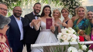 İzmirli işadamının kızı yalıda evlendi