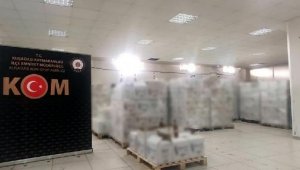 Kuşadası'nda 20 bin 599 şişe sahte içki ele geçirildi