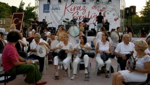 Kuşadası'nda 'Kiraz Şenliği' yapıldı