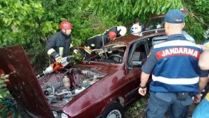 Otomobildeki anne- kız öldü; 3 de yaralı var