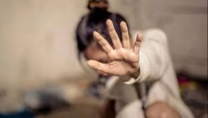 Üvey kızına cinsel taciz iddiası! Tutuklandı