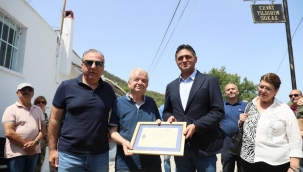 Yazar Yıldırım'ın adı, Aliağa'da doğduğu evin sokağına verildi