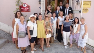 118 R yönetim çevresi Lion'larından Lozan antlaşması kutlaması