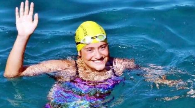 21 yaşındaki Aysu, Manş'ı geçip tarih yazdı