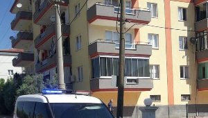 4'üncü kattan düşen 3 yaşındaki Nil, kurtarılamadı