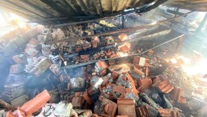 Ahırda çıkan yangında 20 küçükbaş yanarak öldü