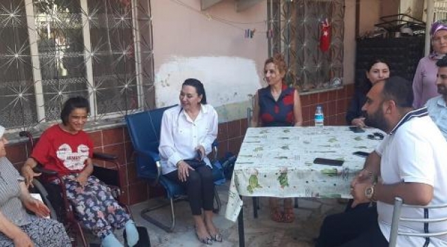 AK Parti İzmir'den 30 ilçede eş zamanlı 'Gönül Kapısı' ziyaretleri
