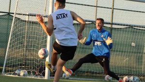 Altay'da görev sırası kaleci Ozan'da