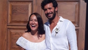 Barış Arduç eşi Gupse'nin baş harfini boynuna astı