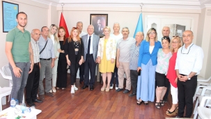 Başkan Selvitopu'dan İYİ Parti'ye ziyaret etti, projelerini anlattı