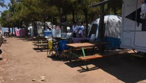 Bayramda doğayla iç içe çadır ve karavan tatiline yoğun ilgi