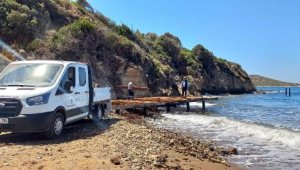 Bodrum'da 2 kaçak iskele belediye ekipleri tarafından kaldırıldı
