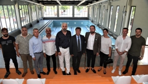 Bornova Belediyesi'nin Çamdibi havuzunda kayıtlar bayramdan sonra