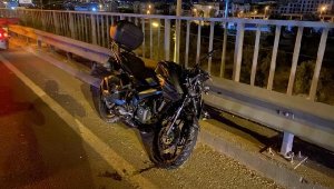 Bornova'da motosiklet ile kamyon çarpıştı: 1 ölü 