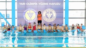 Buca'da yüzme kurslarına yoğun ilgi